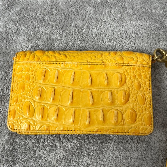 Brahmin Debra Yellow Melbourne Leather Wristlet Wallet Purse Authentic Croc - Picture 5 of 10